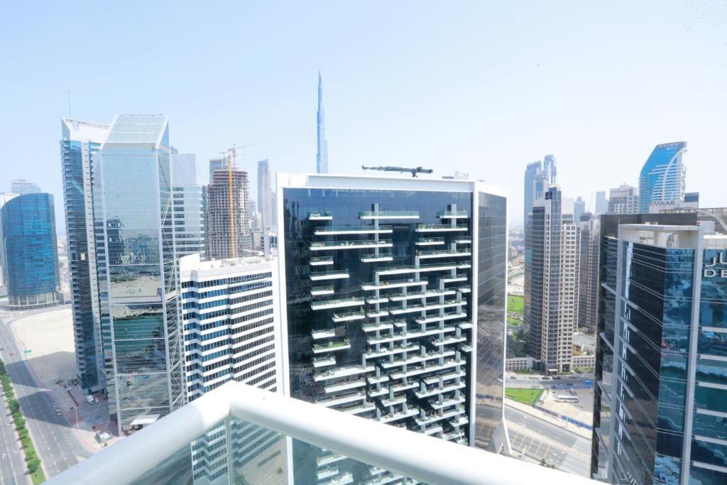 Damac Maison Prive Deluxe Studio With Burj-Khalifa View Dubai Exterior photo