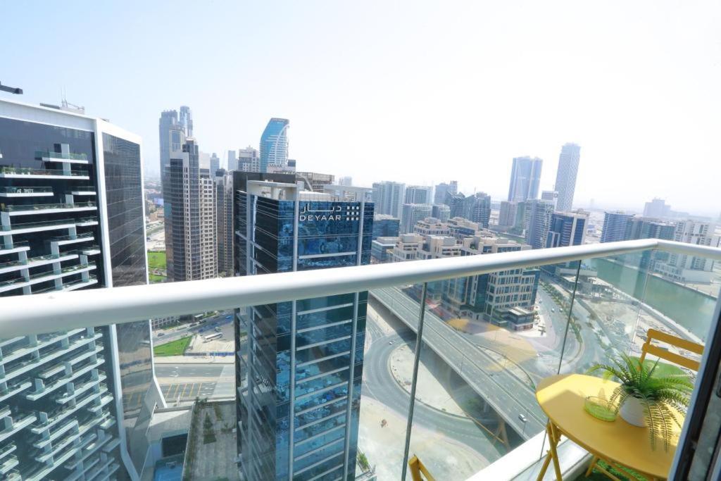 Damac Maison Prive Deluxe Studio With Burj-Khalifa View Dubai Exterior photo
